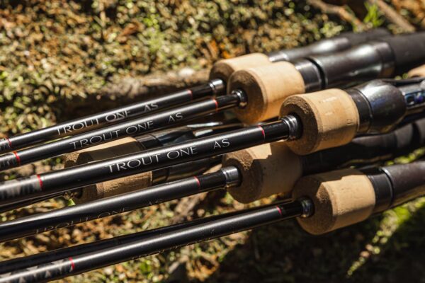 Спиннинг Shimano LUREMATIC TROUT S60SUL тест 0,6 - 6 гр — изображение 3